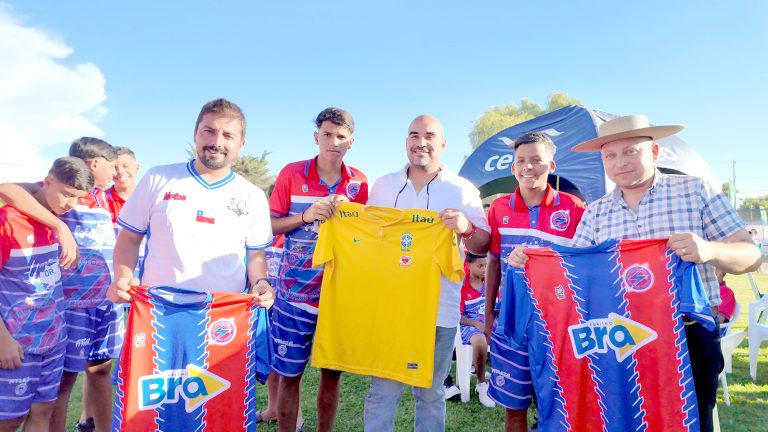 Molina dio la bienvenida al Torneo Internacional Infantil de Fútbol