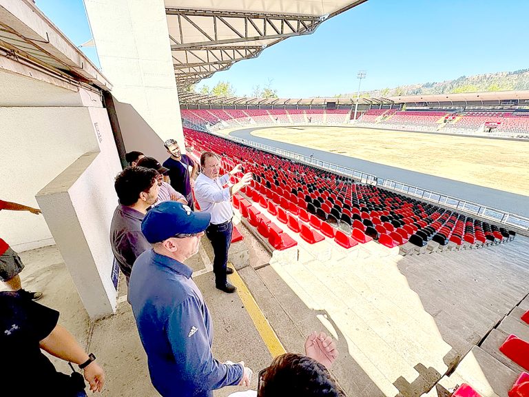 Representantes  de FIFA realizan  visita técnica al Estadio Fiscal