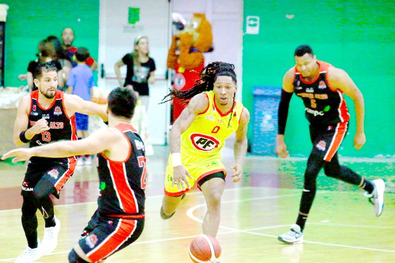 Español mejoró pero no le alcanzó: sexta derrota consecutiva en la LNB