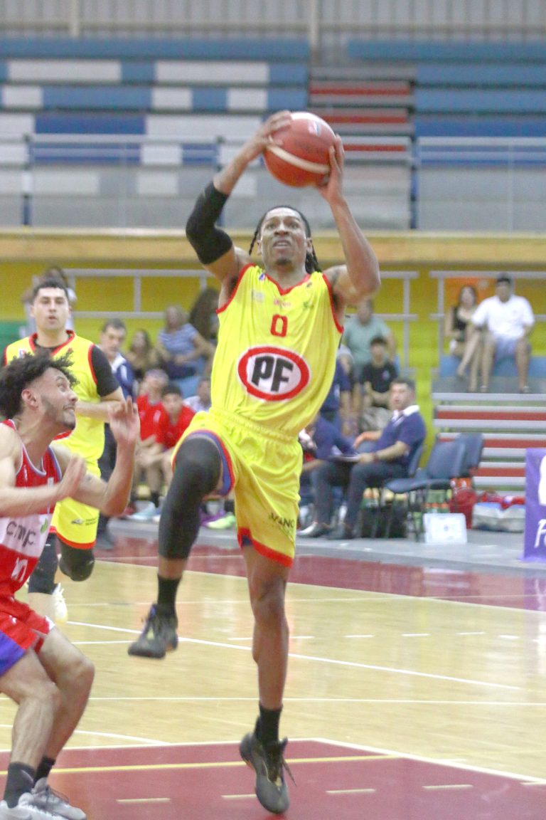 ¡Por fin ganó español! derrotó  anoche 63-51 a Basket UC