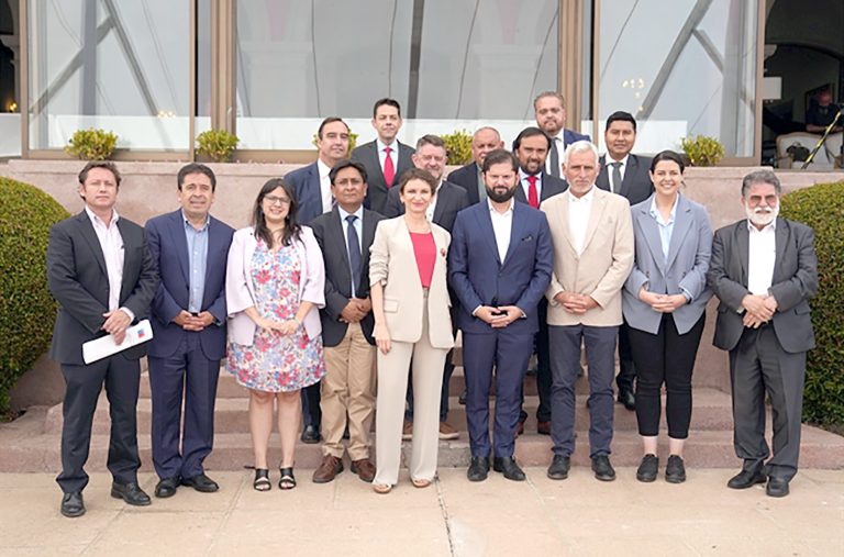 La trastienda del encuentro del gobernador con el Presidente Boric