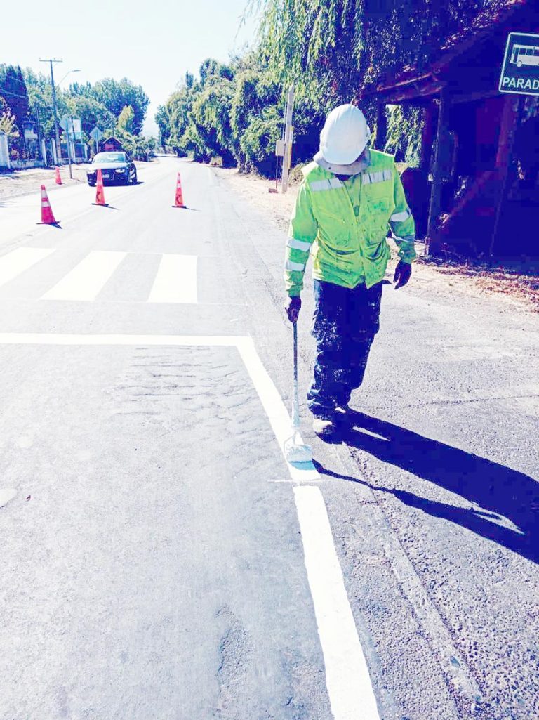 A paso firme  avanza importante demarcación vial