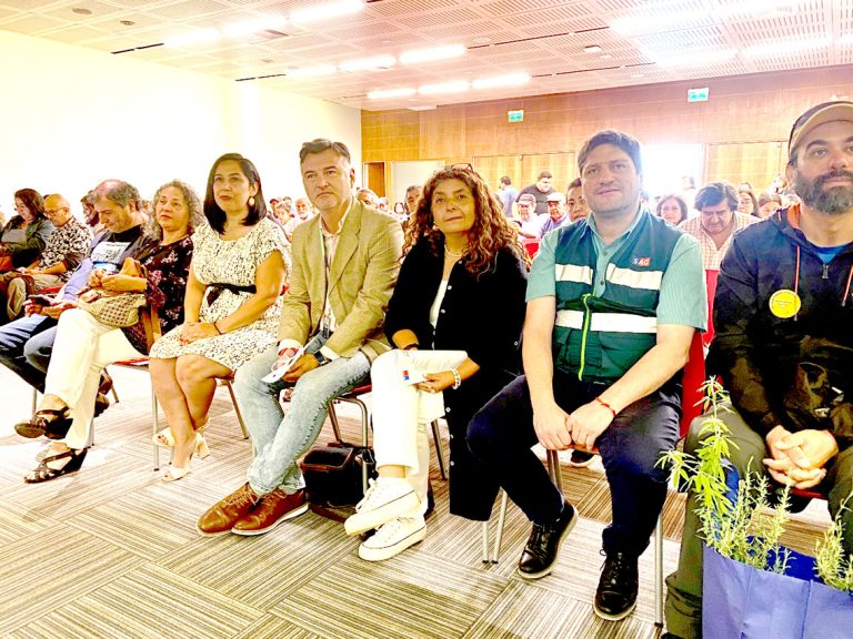 Apicultores maulinos se capacitaron en cuarto taller sobre sanidad en Inacap Talca