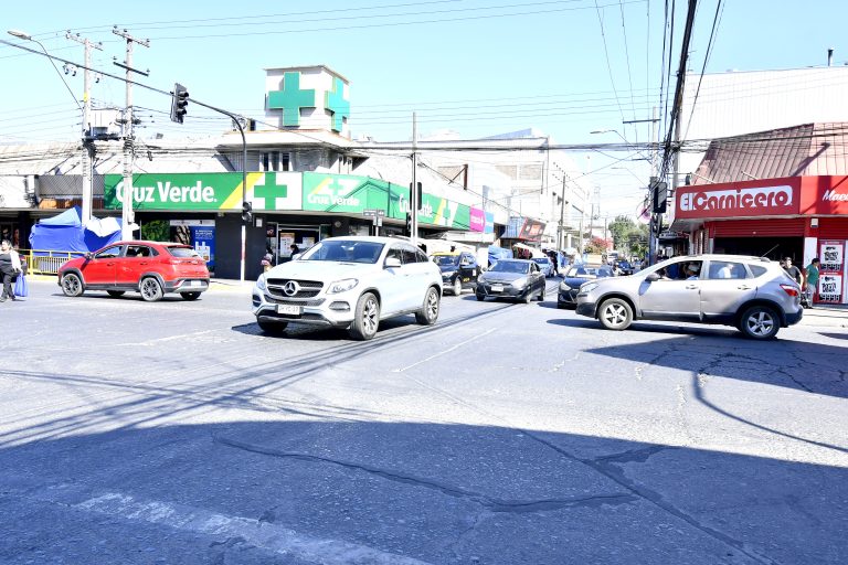 Complejidades en el tránsito y aglomeraciones en estaciones de servicio marcaron el apagón en Curicó