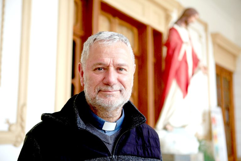 Fieles del Maule en oración por salud del Papa Francisco