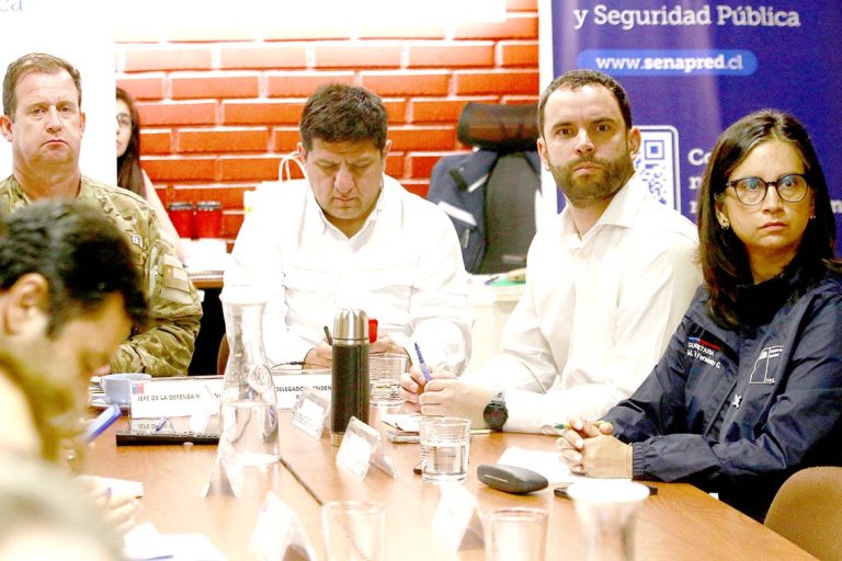 Evalúan situación por incendios y anticipan escenarios complejos para los próximos días