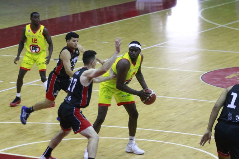 Español luchó pero no pudo ante Sportiva Italiana