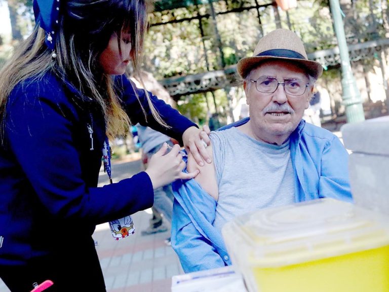 En pleno desarrollo campaña  de vacunación en Curicó