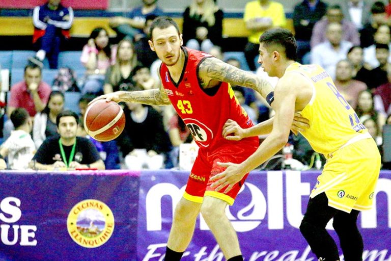 Español recibió una cátedra de la Universidad de Concepción: 65-104