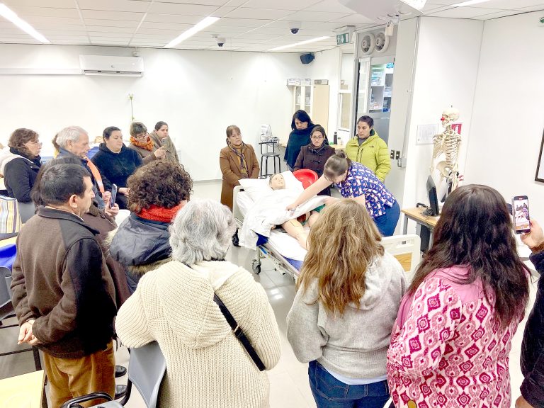 Hay cinco mil cupos para capacitarse  sobre el cuidado de personas mayores