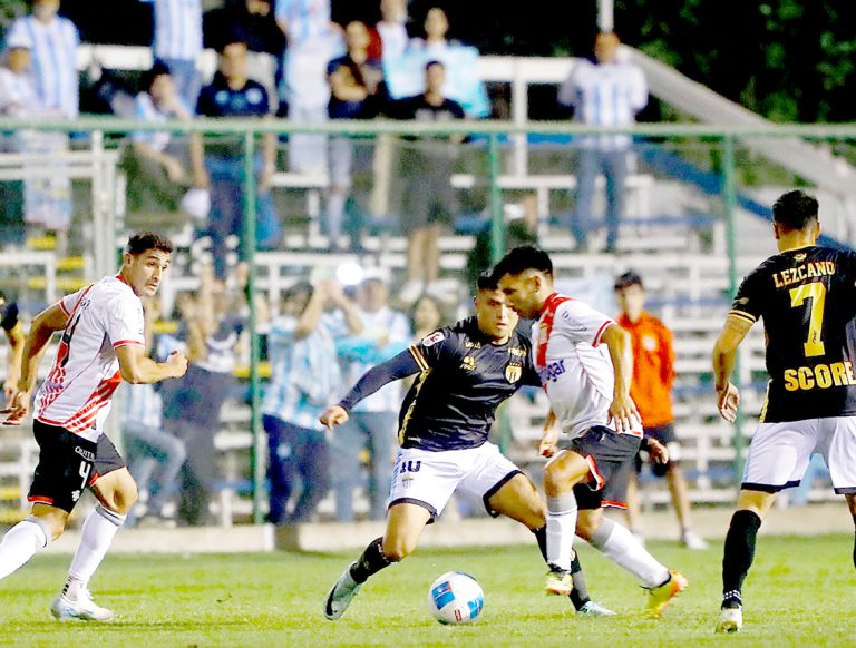 Nuevo empate amargo para el Curi