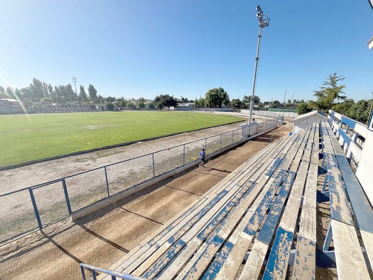 Curicó Unido juega hoy en Molina