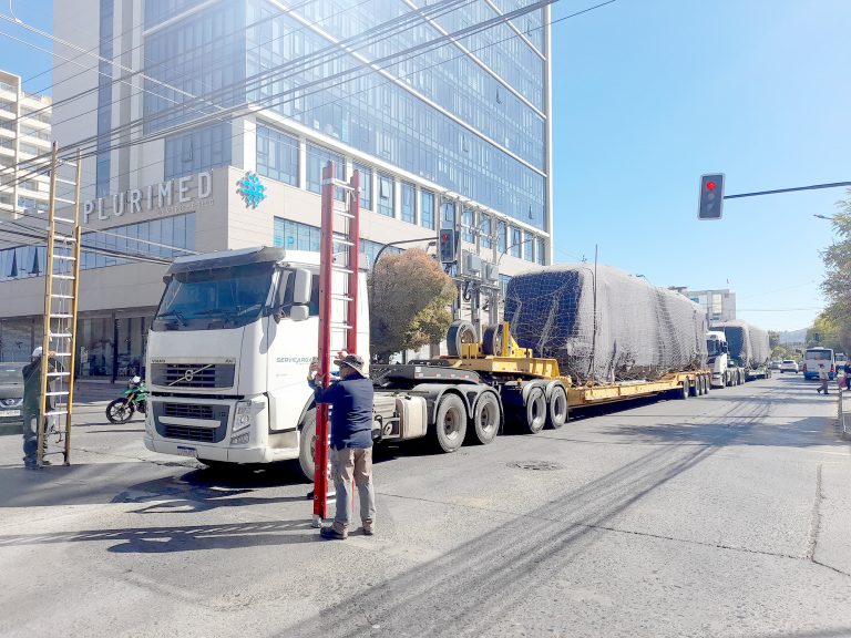 Llegaron los dos vagones del primer tren que renovará  la flota ferroviaria de Ramal Talca-Constitución