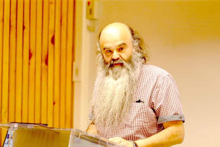 “Nuestra cultura se encuentra atrapada en un ego que nos lleva a estar y vivir en la soledad, aunque estemos con otros”