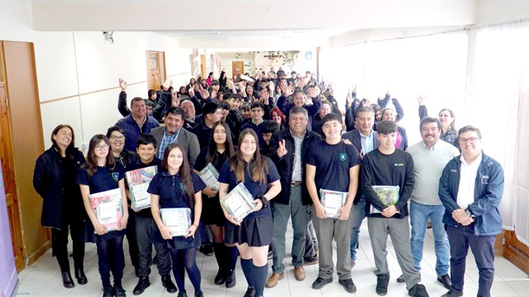 Junaeb completa entrega de útiles escolares en toda la Región del Maule