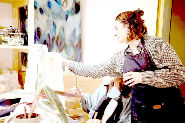 Arte, maternidad y conexión: Talleres creativos de  Joyce Törnvall