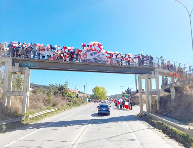 Multitudinario homenaje de maulinos  A los siete pescadores desaparecidos
