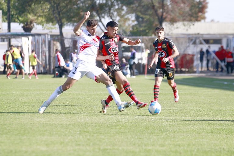 A Rangers le cayó mal la dulce torta y Curicó Unido se llevó el Clásico del Maule