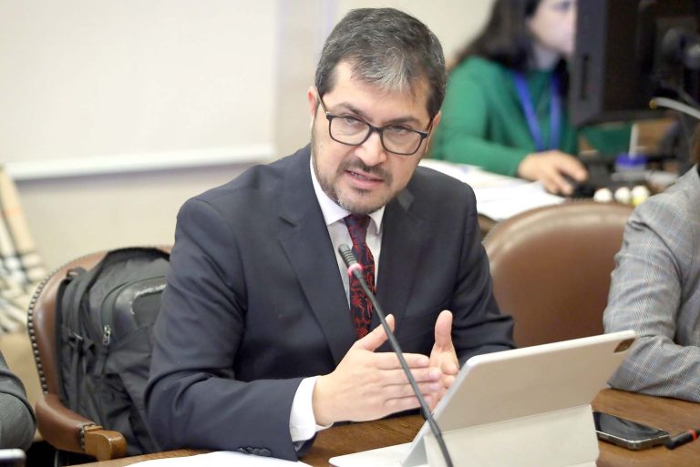 Exigen eliminar  Peajes laterales