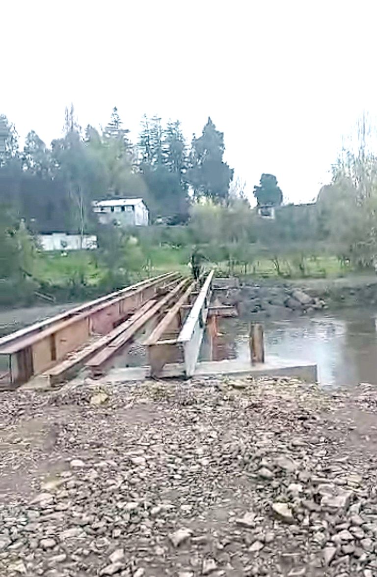 Vecinos quedaron aislados en medio del último sistema frontal