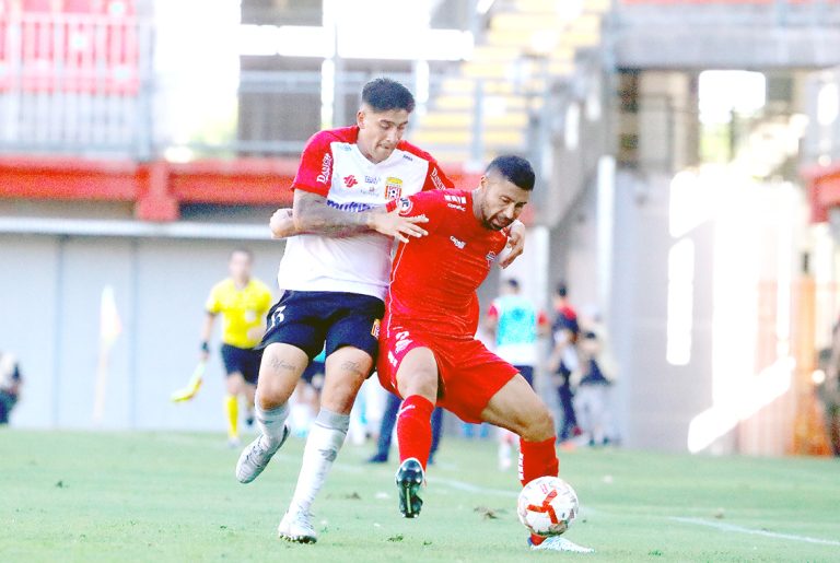 Curicó Unido define su futuro en Copa Chile