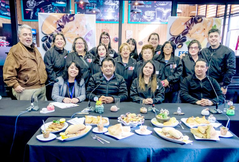 Festival Gastronómico “Del mar a la Mesa: Con manos de mujer maucha” llena de sabor calles de Constitución
