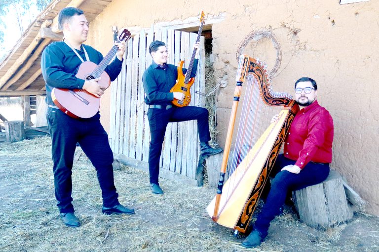 Los Putuganos llevan la costa  maulina al corazón de Santiago
