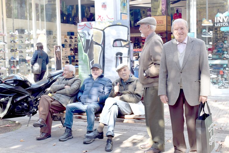 Por cada 100 menores de  15 años hay 84 adultos  mayores en la Región del Maule