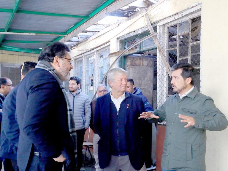 Municipio busca soluciones para reparar colegios en mal estado