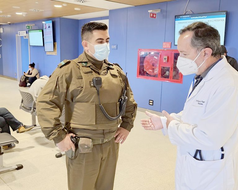 Comprometen “presencia permanente” de Carabineros en el Hospital de Curicó