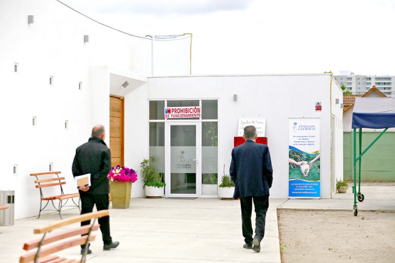 Presentan antecedentes que revelarían graves irregularidades en funcionamiento de crematorio en Parque Las Rosas