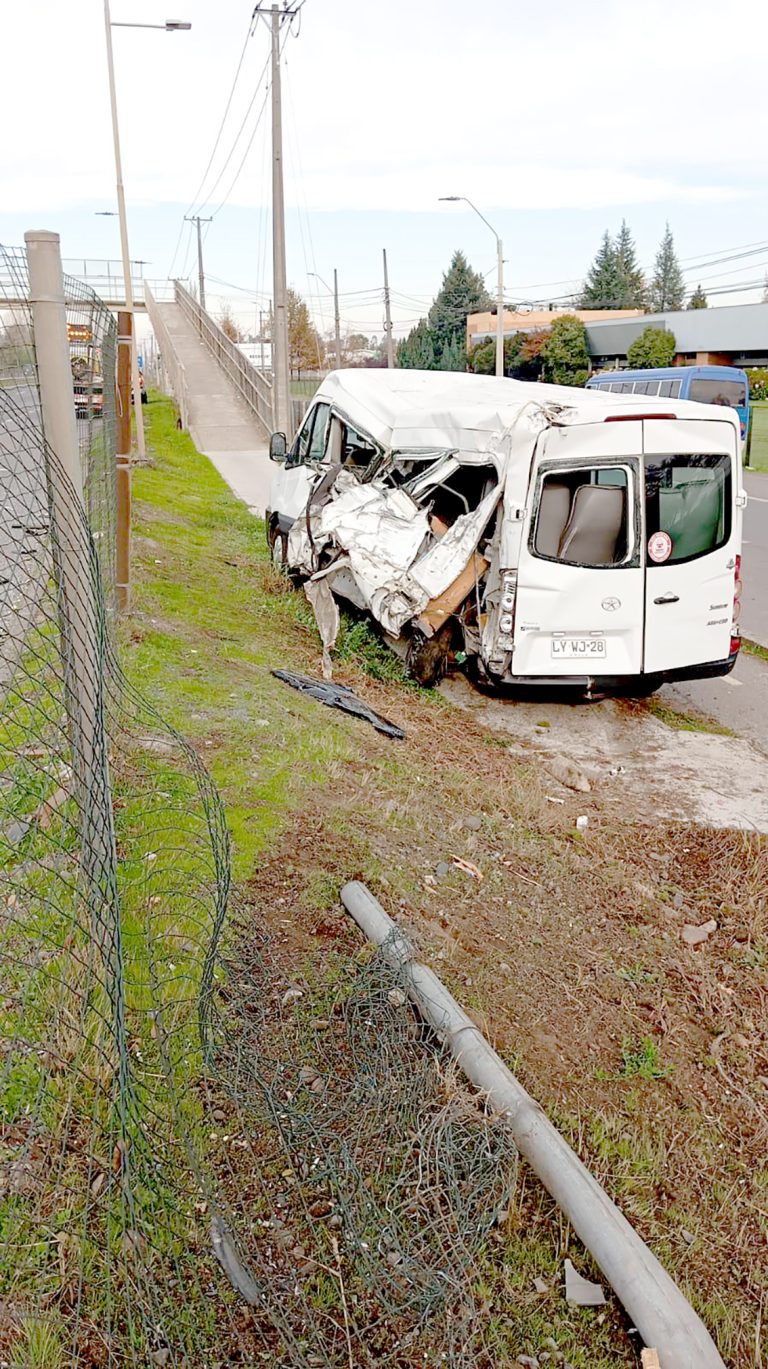 Suspendieron licencia al chofer que chocó cuando transportaba a niños de la Teletón
