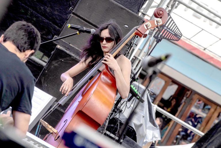 Se acerca fecha límite para postular  a escuelas de rock y música popular