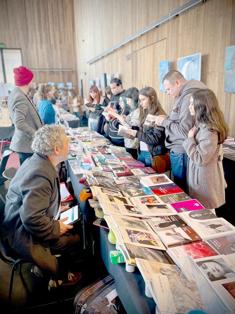 Exitosa feria del libro en Constitución terminó con gran acuerdo entre editoriales