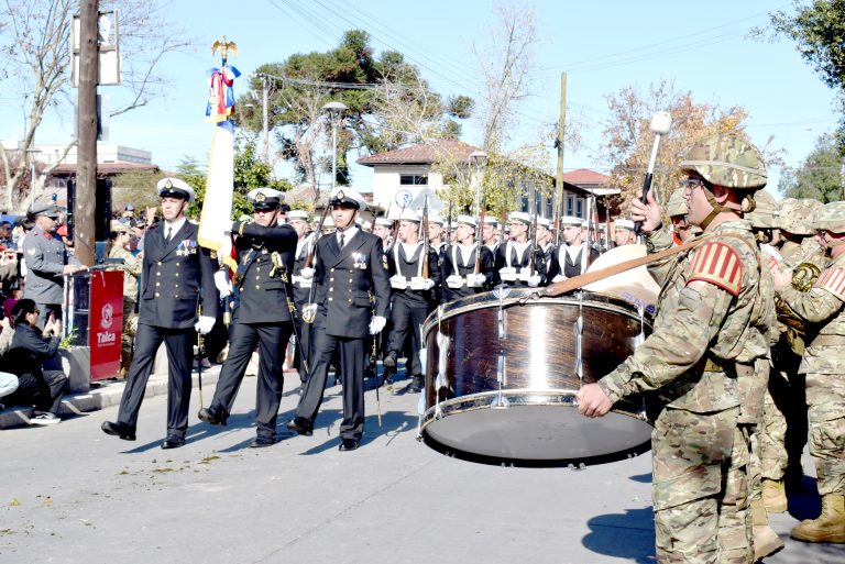 Conmemoración de las Glorias Navales contó con presencia de un grupo de la Armada de Talcahuano