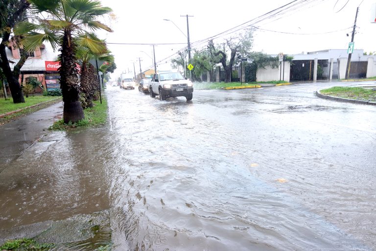 Vecinos del sector nororiente de Curicó deberán  esperar cinco años por el colector de aguas lluvias