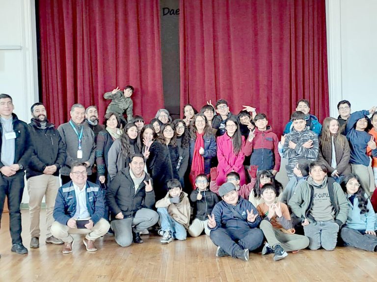 Estudiantes curicanos disfrutaron  de “Campamento de Inglés 2025”