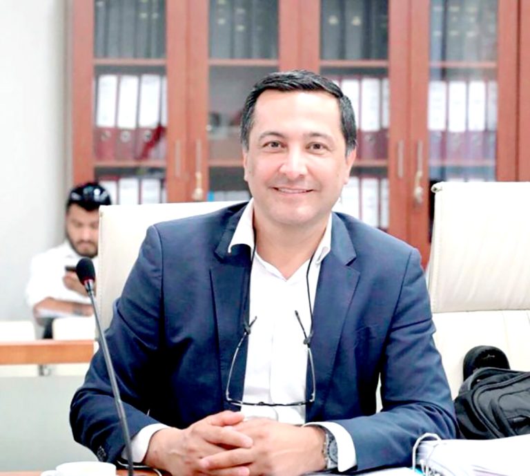 Urgente llamado a autoridades y parlamentarios para  intervenir en paro del Colegio Concepción de Linares