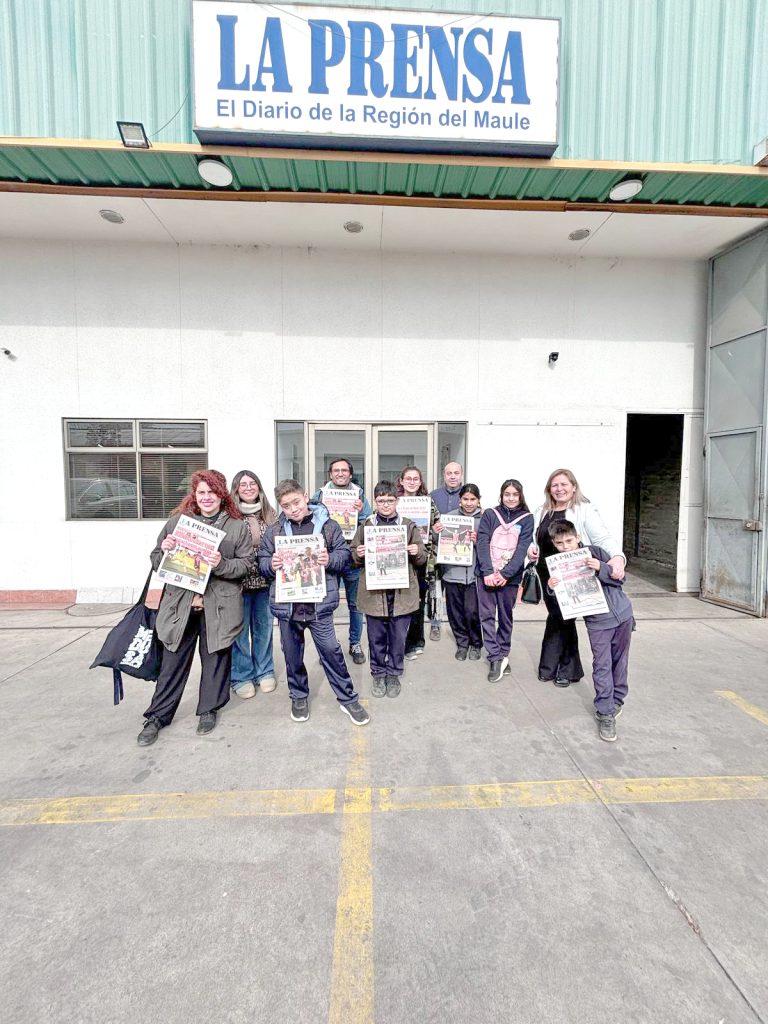 Alumnos de escuela El Radal visitaron el diario La Prensa