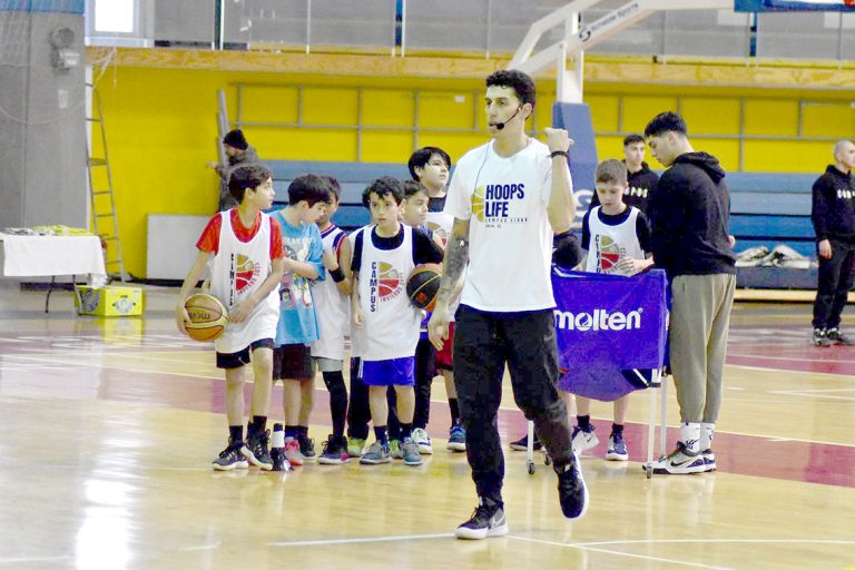 Destacado jugador talquino Giann Caraboni realizará  campus de básquetbol en el Gimnasio Regional