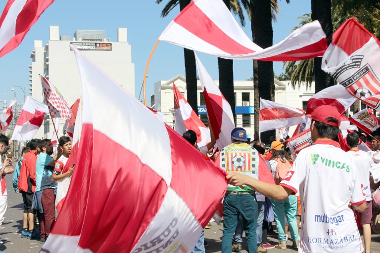 600 banderas albirrojas en la ciudad