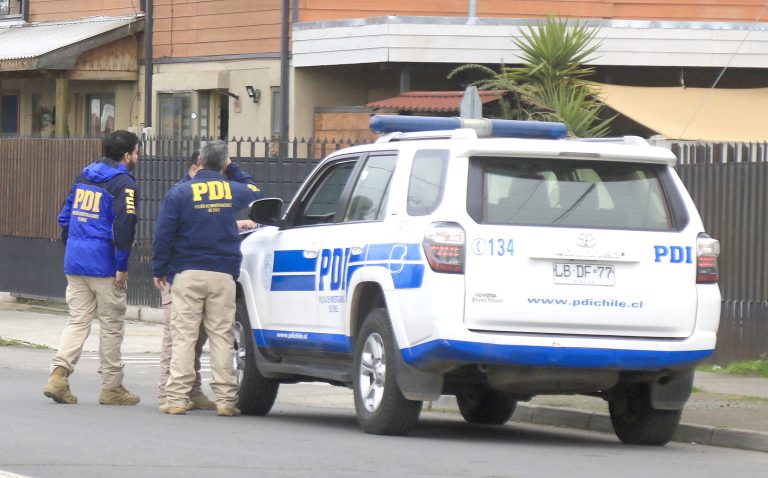 En Santiago detienen a entrenador de vóleibol  acusado de delitos sexuales en Linares