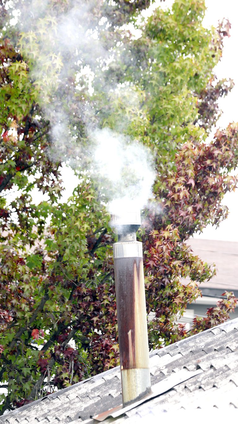 Varias comunas del Maule no  se calefaccionaron a leña en  fríos días de invierno por alta contaminación atmosférica