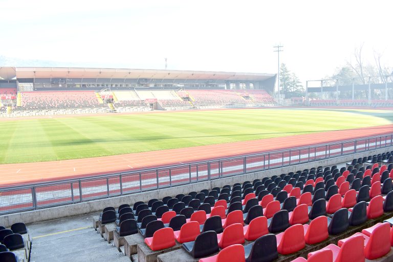 Semillas de pasto del Estadio Fiscal son para  clima frío y aguantarán heladas extremas