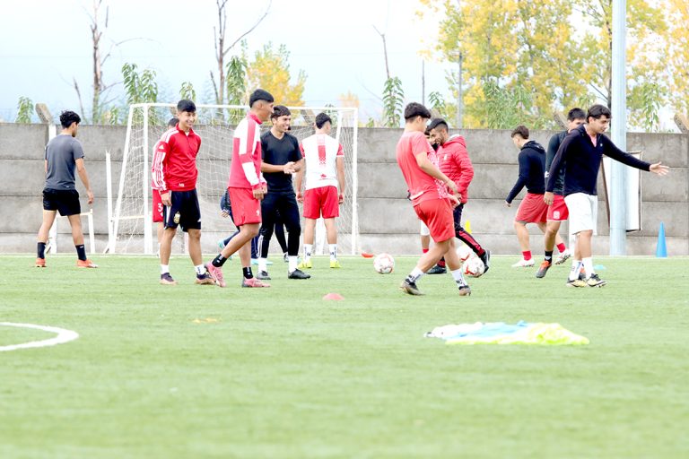 Juveniles a la cancha en Primera