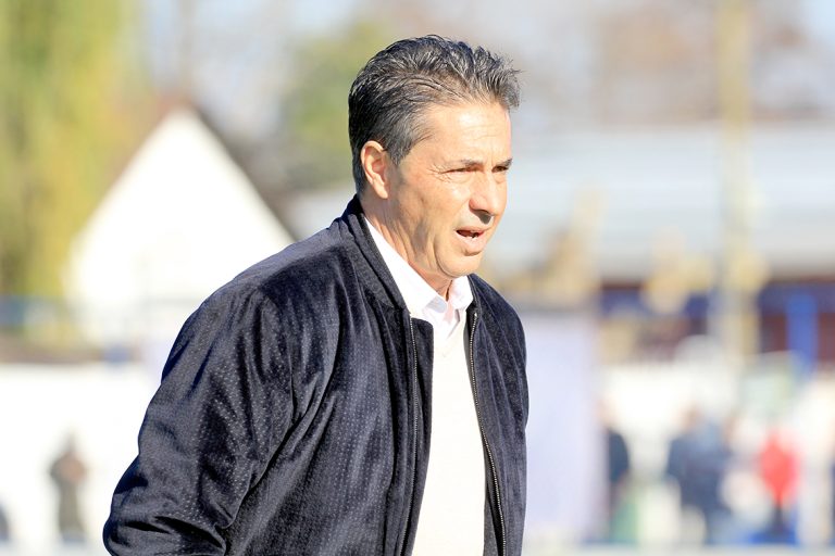 Héctor Almandoz no sigue en Curicó Unido