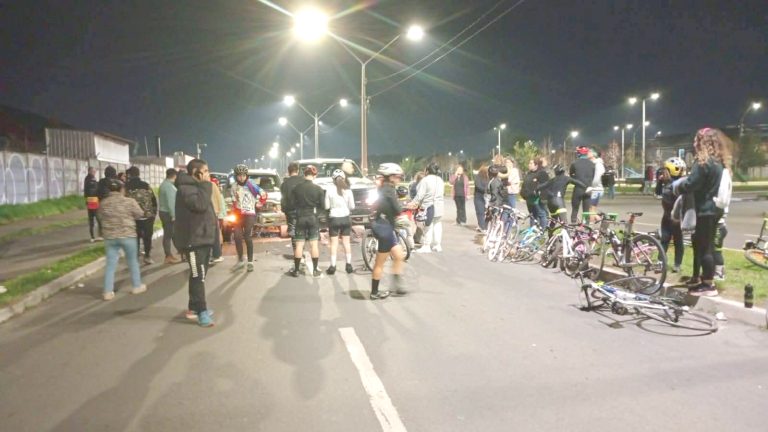 Repudio y preocupación por conductor que  casi atropelló a  pequeños ciclistas