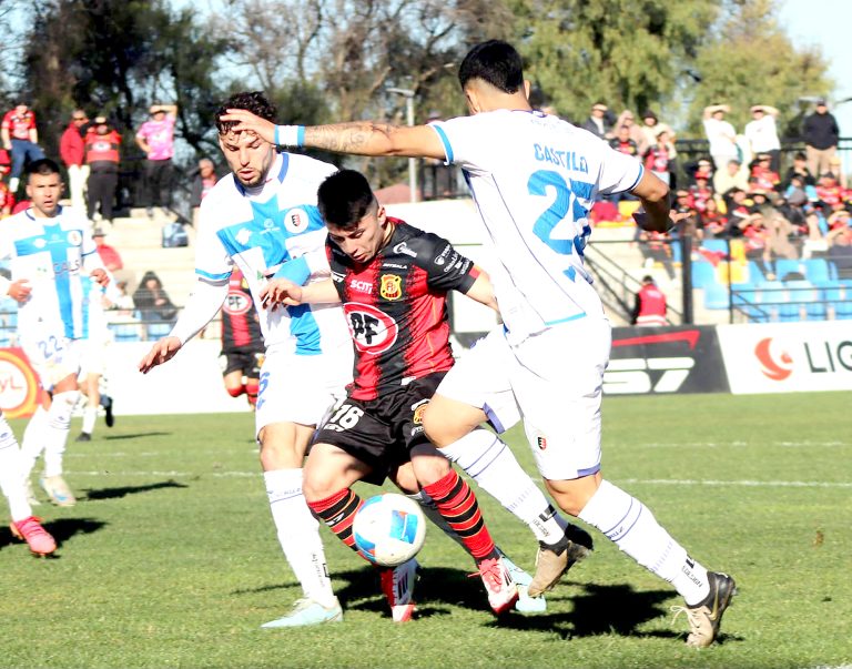 Ni cambiando de casa Rangers logra ganar  y resigna un empate 2-2 ante Santa Cruz