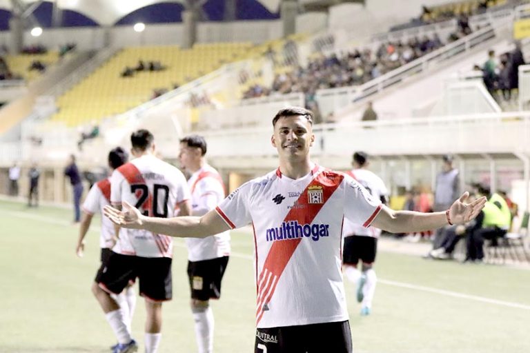 Al Curi le dan vuelta el marcador