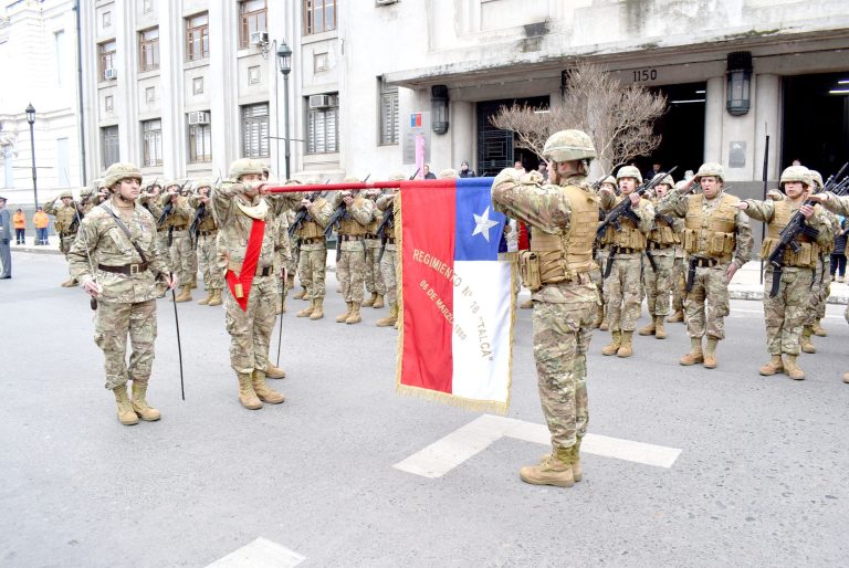 Dos suboficiales y 62 jóvenes soldados se comprometieron a servir a la Patria en  el Juramento a la Bandera en Talca